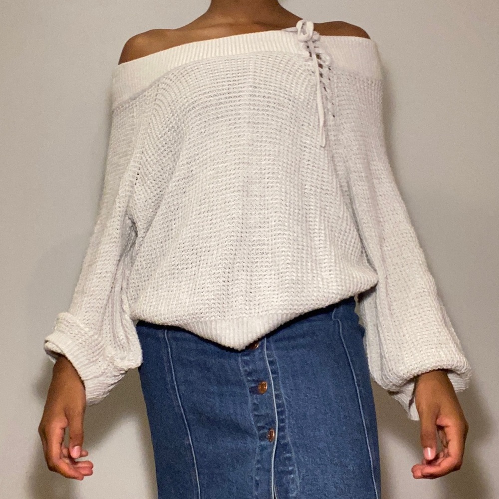 Sweaters - Picture 1 of 4